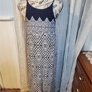 YA Navy & white printed maxi dress sz large